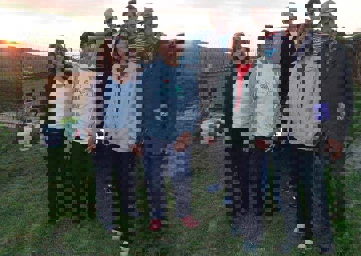 Svilos-1-2107-Angestellte  2 ACA Helfer (Tessa, Willfried).JPG